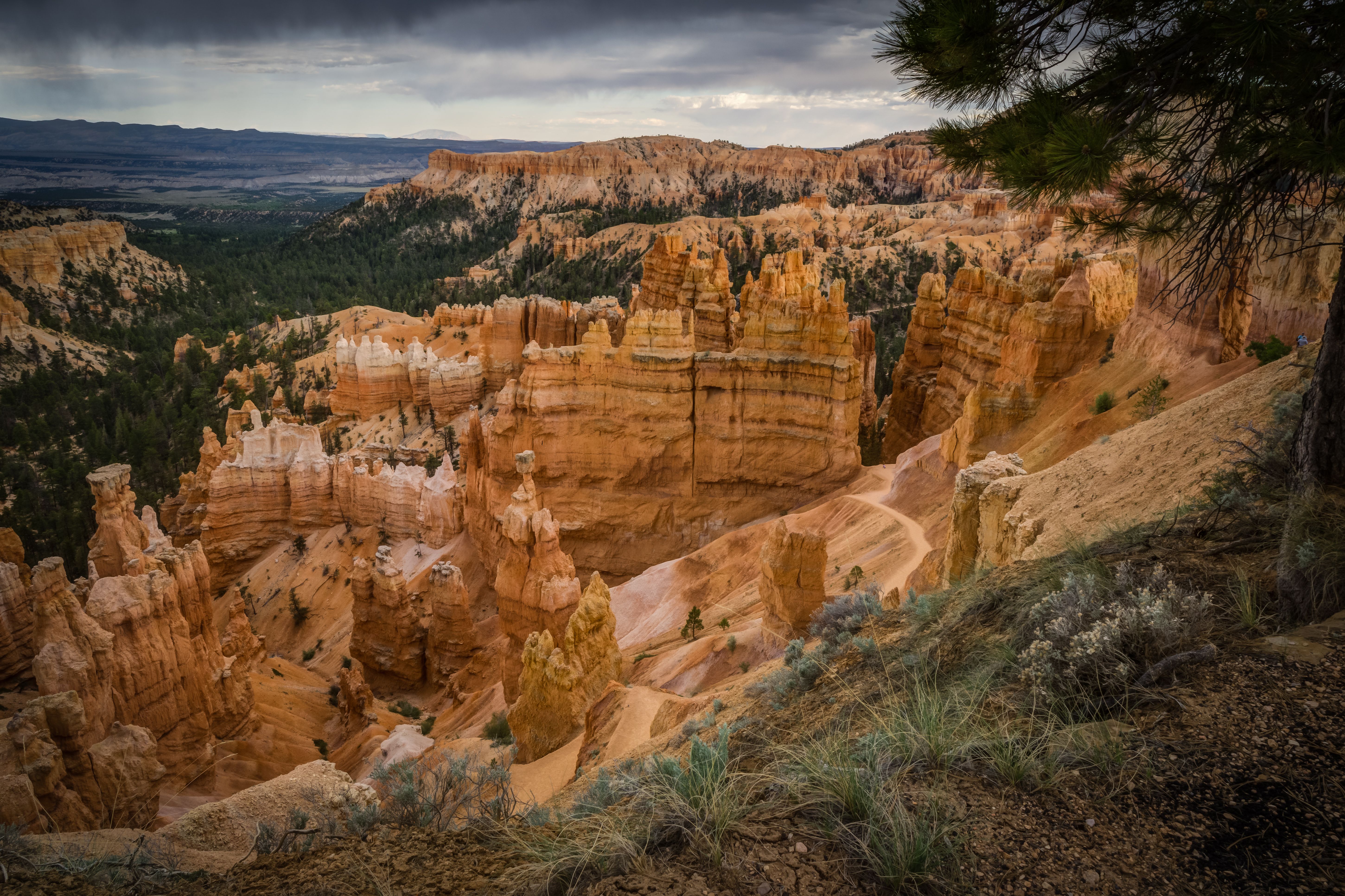 Bryce Canyon scenic view 3